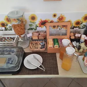 Mayoti Bed & Breakfast